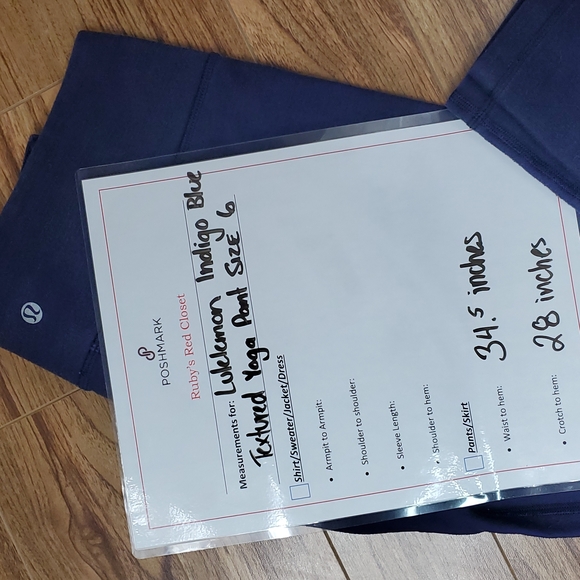 Lululemon Yoga Pant in Indigo blue with Texture size 6 - Picture 10 of 10